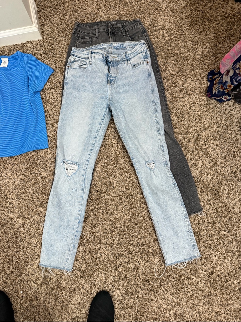 Old Navy Bundle Light Blue & Black Distressed High-Rise Women’s Jeans